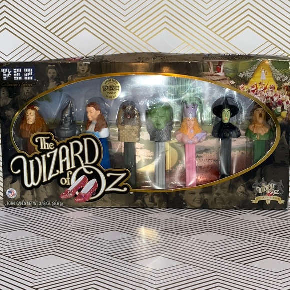 PEZ The Wizard of Oz 60th Anniversary Collector’s Series Memorabilia - Picture 3 of 12